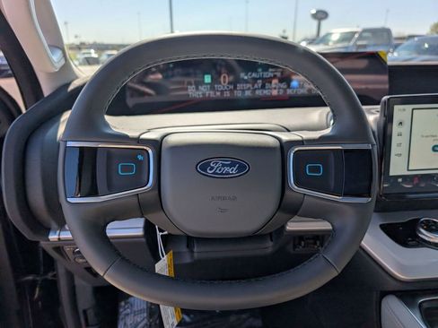 New 2026 Ford Expedition Active image 34