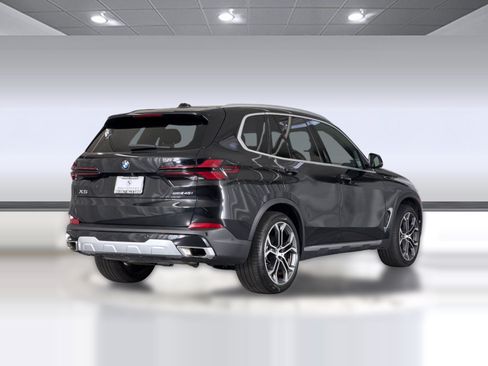 Certified 2024 BMW X5 sDrive40i w/ Parking Assistance Package RWD image 9