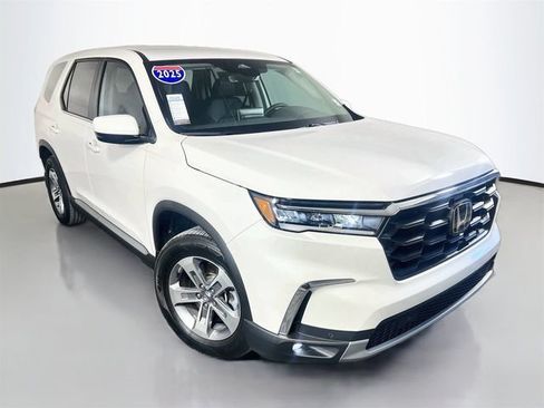 Used 2025 Honda Pilot EX-L image 2