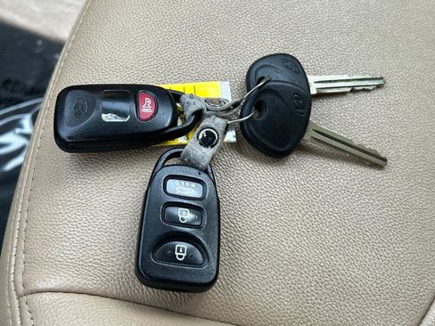 Used 2012 Hyundai Elantra GLS w/ Preferred Pkg 3 image 32