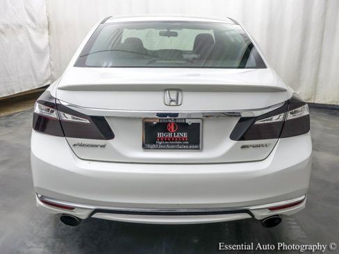 Used 2016 Honda Accord Sport image 7