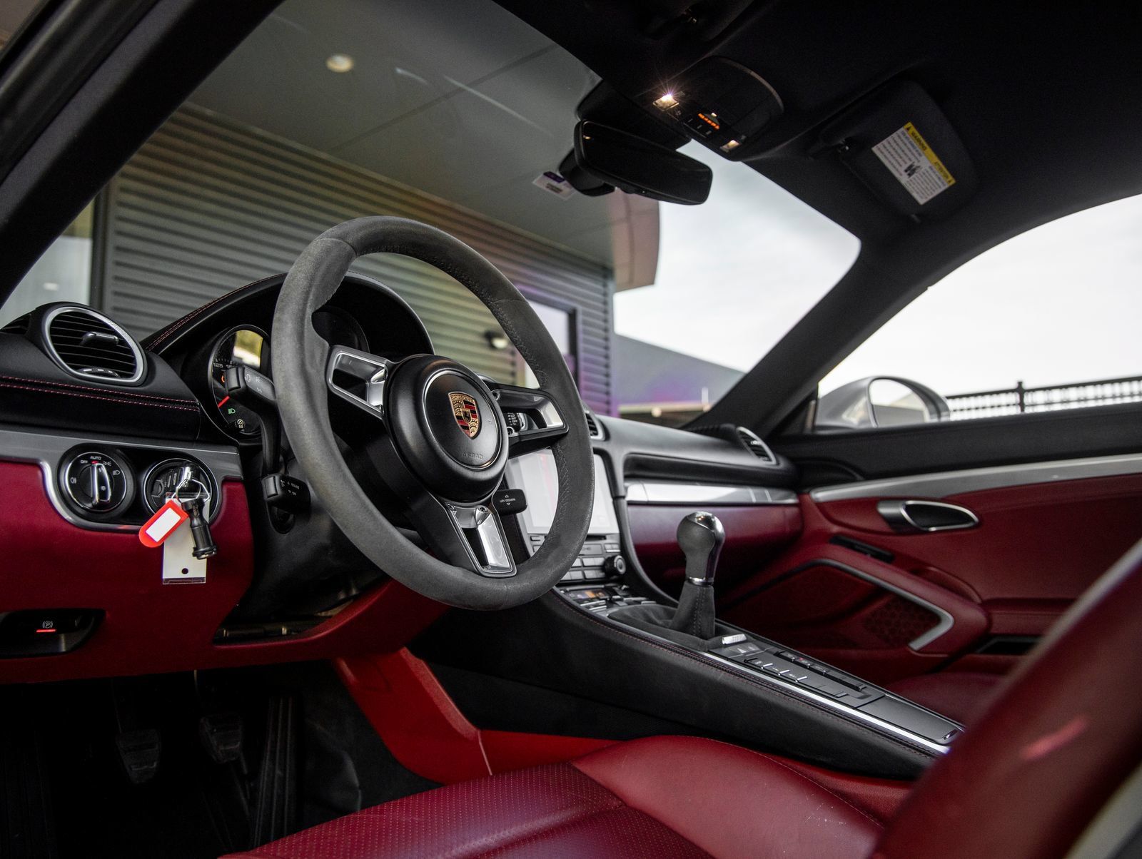 Certified 2019 Porsche 718 Cayman RWD image 4
