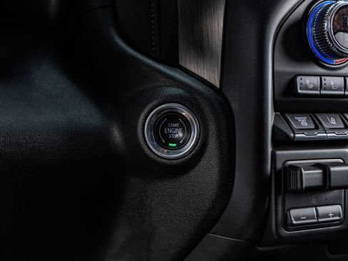 Used 2020 GMC Sierra 3500 Denali w/ Denali Ultimate Package image 22