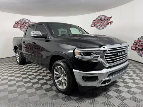 Used 2022 RAM 1500 Laramie w/ Sport Appearance Package AWD/4WD image 9