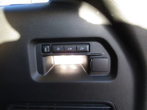 Used 2024 Ford Explorer Limited w/ Limited Technology Package image 24