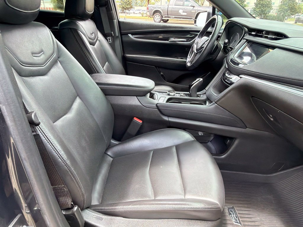 Used 2022 Cadillac XT5 Premium Luxury w/ Technology Package FWD image 15