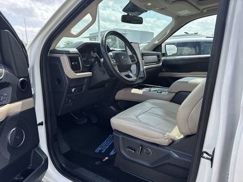 Used 2022 Ford Expedition Max Limited AWD/4WD image 10