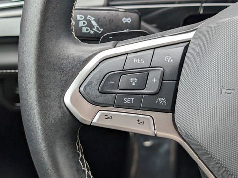 Used 2025 Volkswagen Atlas Cross Sport SE image 22