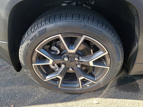 New 2026 Jeep Cherokee Overland image 3