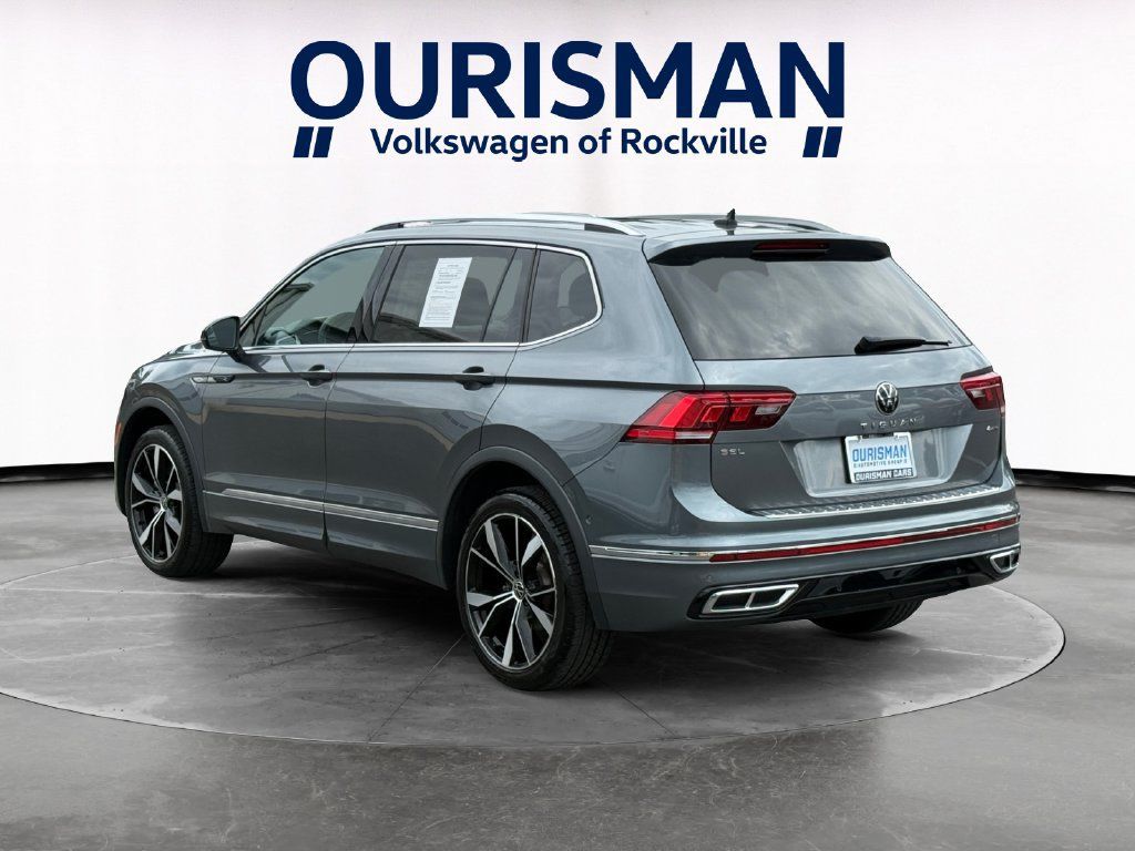 Used 2022 Volkswagen Tiguan SEL R-Line AWD/4WD image 4