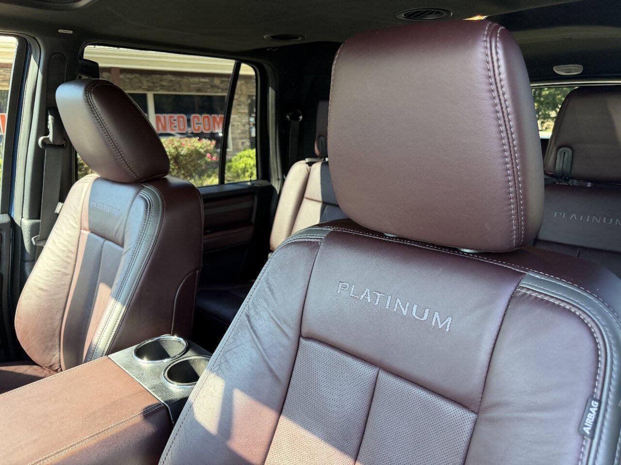 Used 2017 Ford Expedition EL Platinum AWD/4WD image 12
