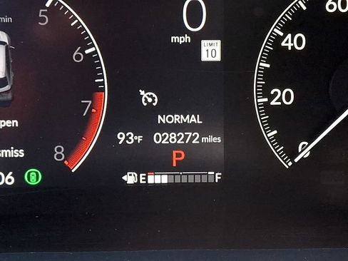 Certified 2024 Honda HR-V EX-L image 23