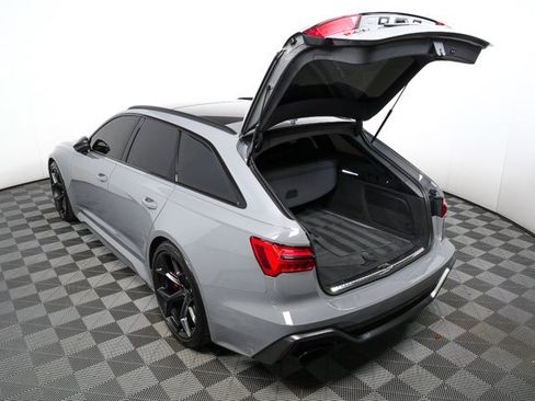Used 2025 Audi RS 6 performance image 31