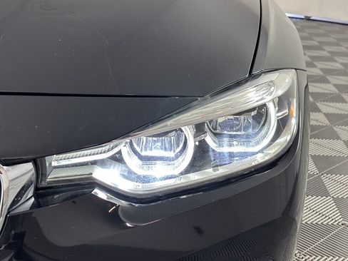 Used 2018 BMW 330i Sedan RWD image 12