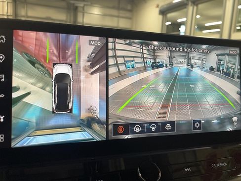 Used 2024 Nissan Rogue Platinum w/ Platinum Premium Package image 6