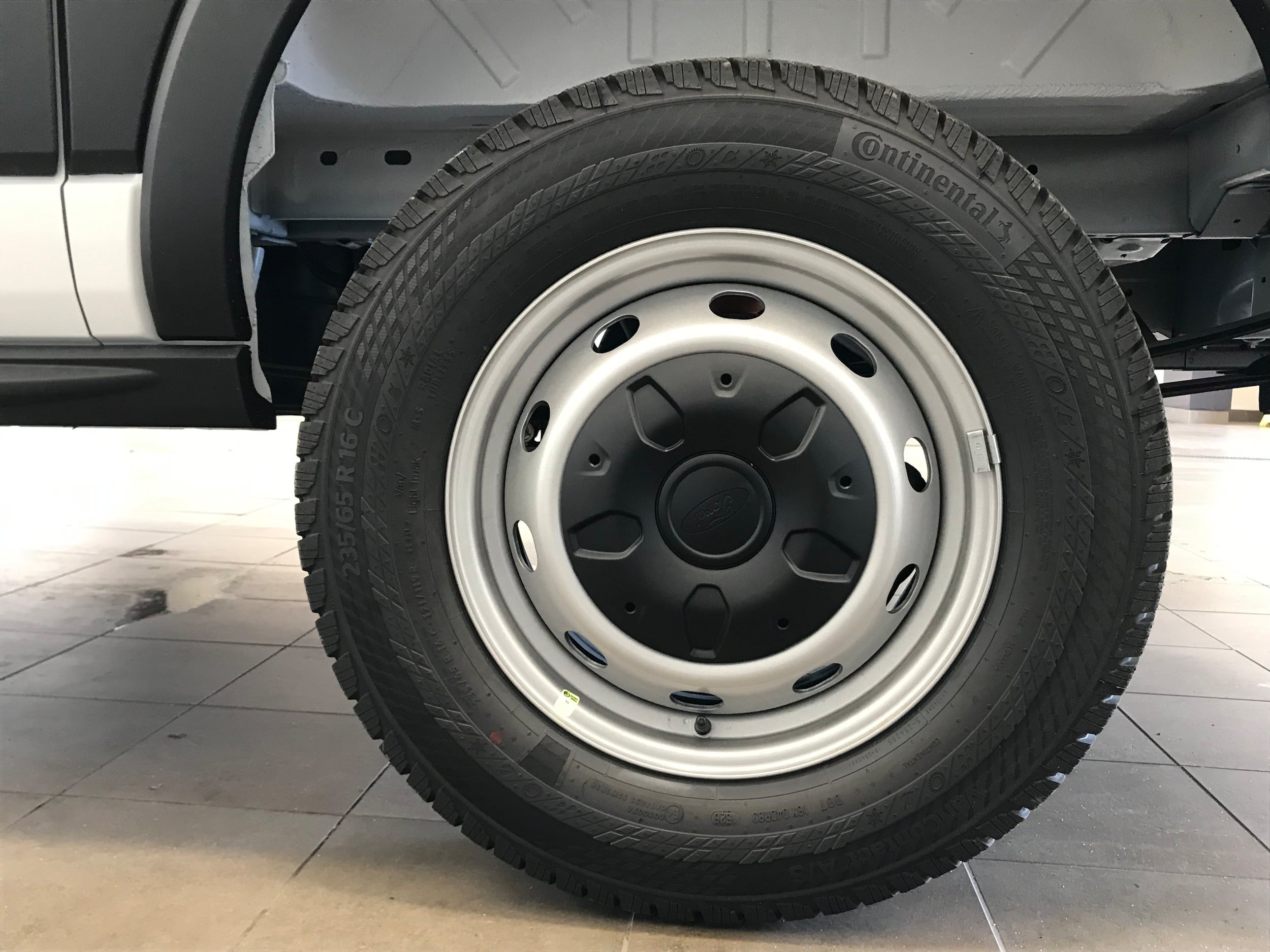New 2026 Ford Transit 250 Low Roof RWD image 19