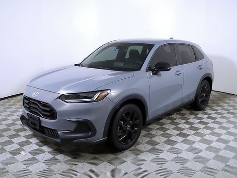 Used 2023 Honda HR-V Sport image 3
