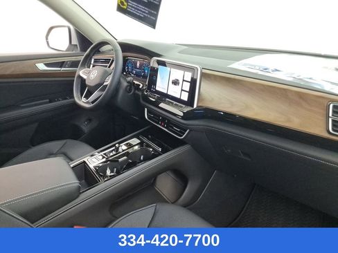 New 2026 Volkswagen Atlas SE image 23