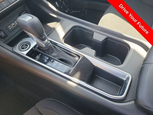 Used 2025 Nissan Sentra SV FWD image 16
