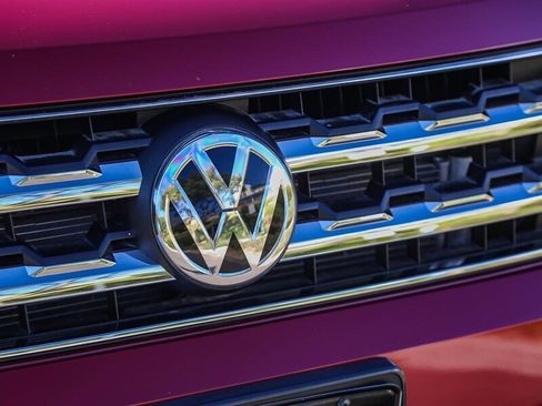 Used 2018 Volkswagen Atlas SEL w/ R-Line Package image 10