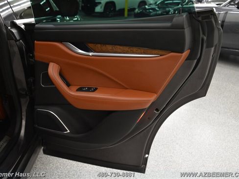 Used 2018 Maserati Levante S GranLusso image 41