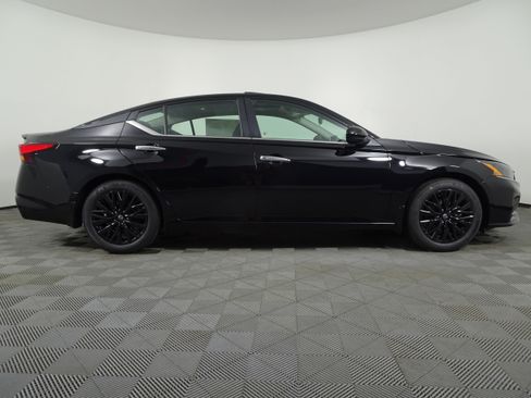 New 2025 Nissan Altima 2.5 SV w/ SV Special Edition Package image 2