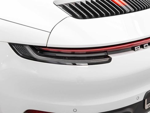Used 2020 Porsche 911 Carrera RWD image 56
