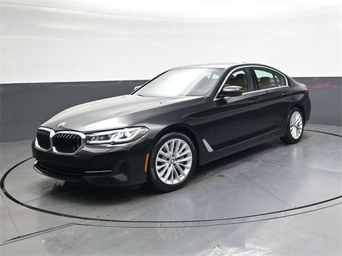 Used 2022 BMW 530i w/ Premium Package image 8