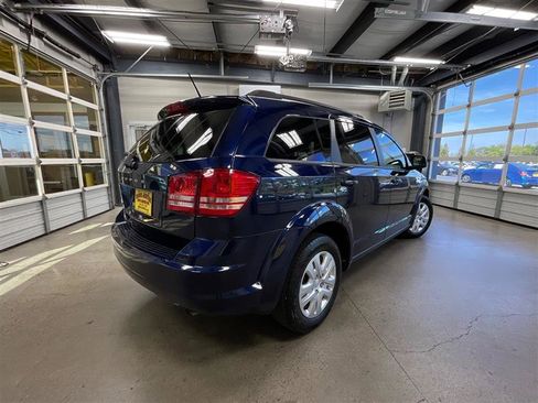 Used 2017 Dodge Journey SE image 5