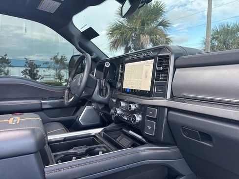 Used 2024 Ford F250 Platinum w/ FX4 Off-Road Package image 2