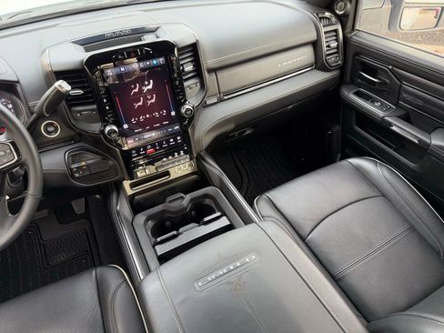 Used 2024 RAM 2500 Limited image 31