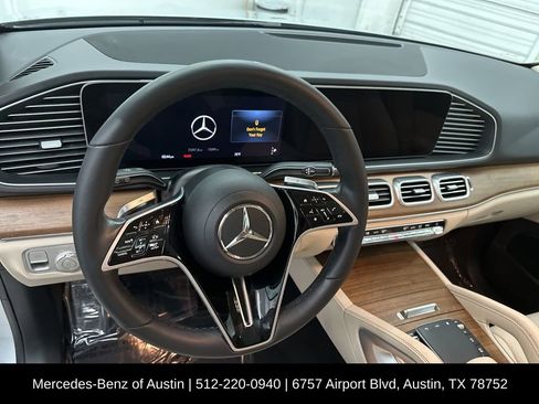 Used 2024 Mercedes-Benz GLE 350 4MATIC image 11