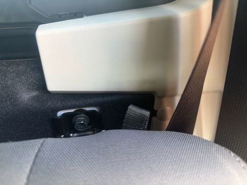 Used 2024 Nissan Titan SV w/ SV Convenience Package image 20