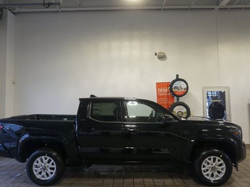 New 2026 Toyota Tacoma SR5 image 15