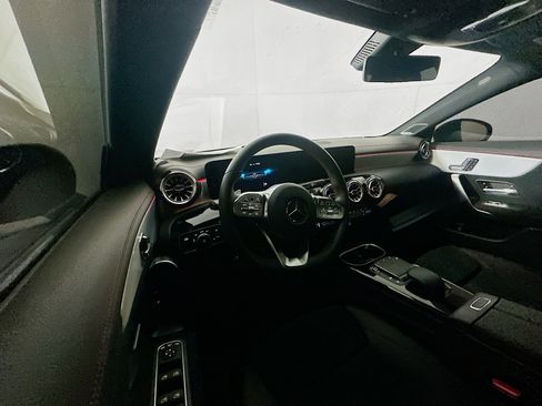 Used 2023 Mercedes-Benz CLA 250 CLA 250 image 18