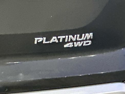 New 2025 Nissan Pathfinder Platinum image 17