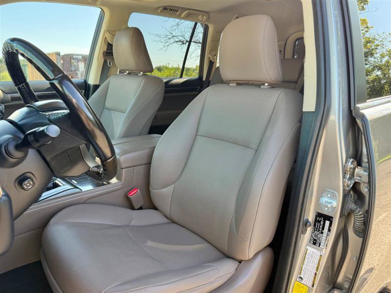 Used 2021 Lexus GX 460 Premium w/ Premium Package AWD/4WD image 11