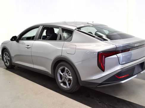 Used 2025 Kia K4 image 5