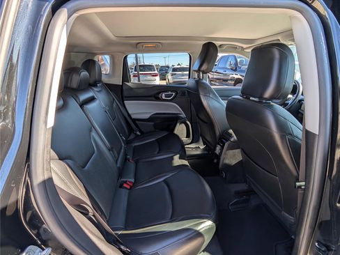 Used 2022 Jeep Compass Limited w/ Sun and Sound Group image 11