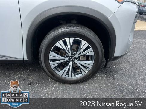 Used 2023 Nissan Rogue SV image 12