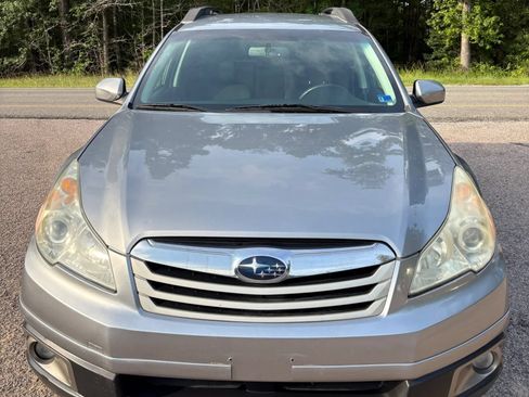 Used 2010 Subaru Outback 2.5i Premium AWD/4WD image 7