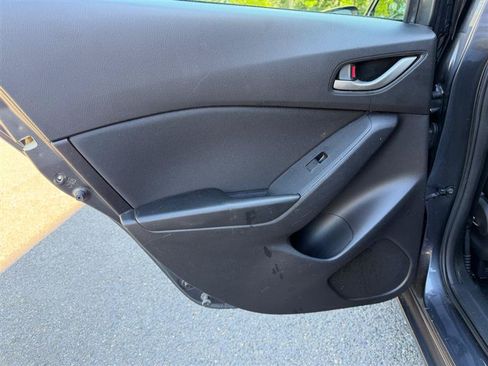 Used 2015 MAZDA MAZDA3 i Touring FWD image 39
