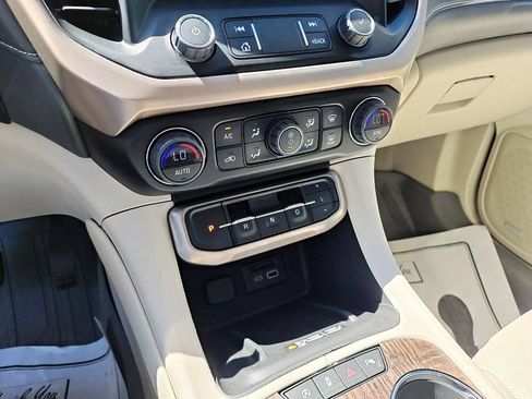 Used 2023 GMC Acadia Denali w/ LPO, Floor Liner Package FWD image 24