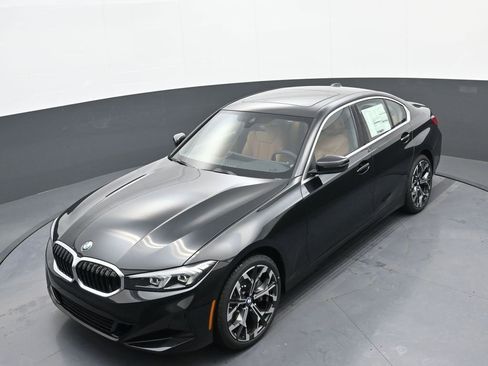 New 2026 BMW 330i xDrive Sedan w/ Convenience Package image 32