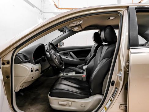 Used 2011 Toyota Camry LE w/ Fleet Convenience Pkg FWD image 4