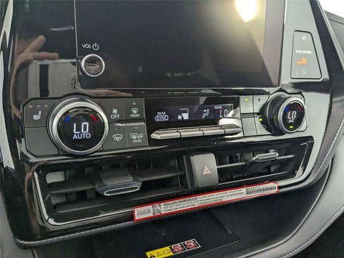 Used 2025 Toyota Highlander XSE image 23