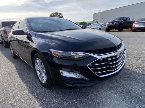 Used 2022 Chevrolet Malibu LT image 1