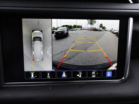 Used 2022 GMC Yukon XL Denali AWD/4WD image 30