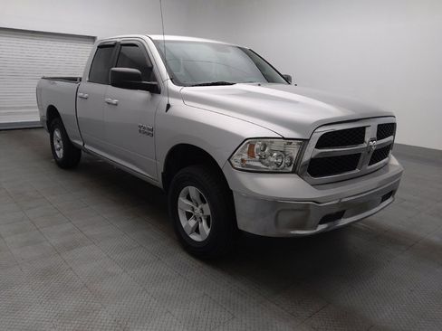 Used 2018 RAM 1500 Classic SLT AWD/4WD image 13