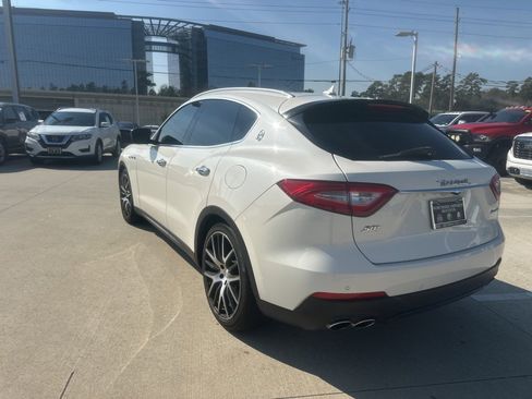 Used 2017 Maserati Levante S image 7